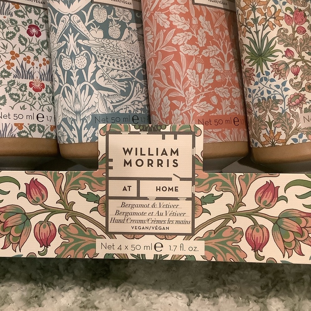 William Morris At Home Scented Bergamot Vetiver Luxury  Hand Creams Set 4 NWT - Picture 2 of 16